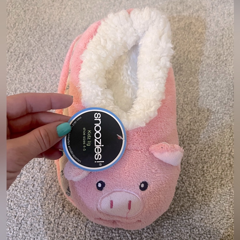 NWT Kids Size Large Pig Snoozie Slippers